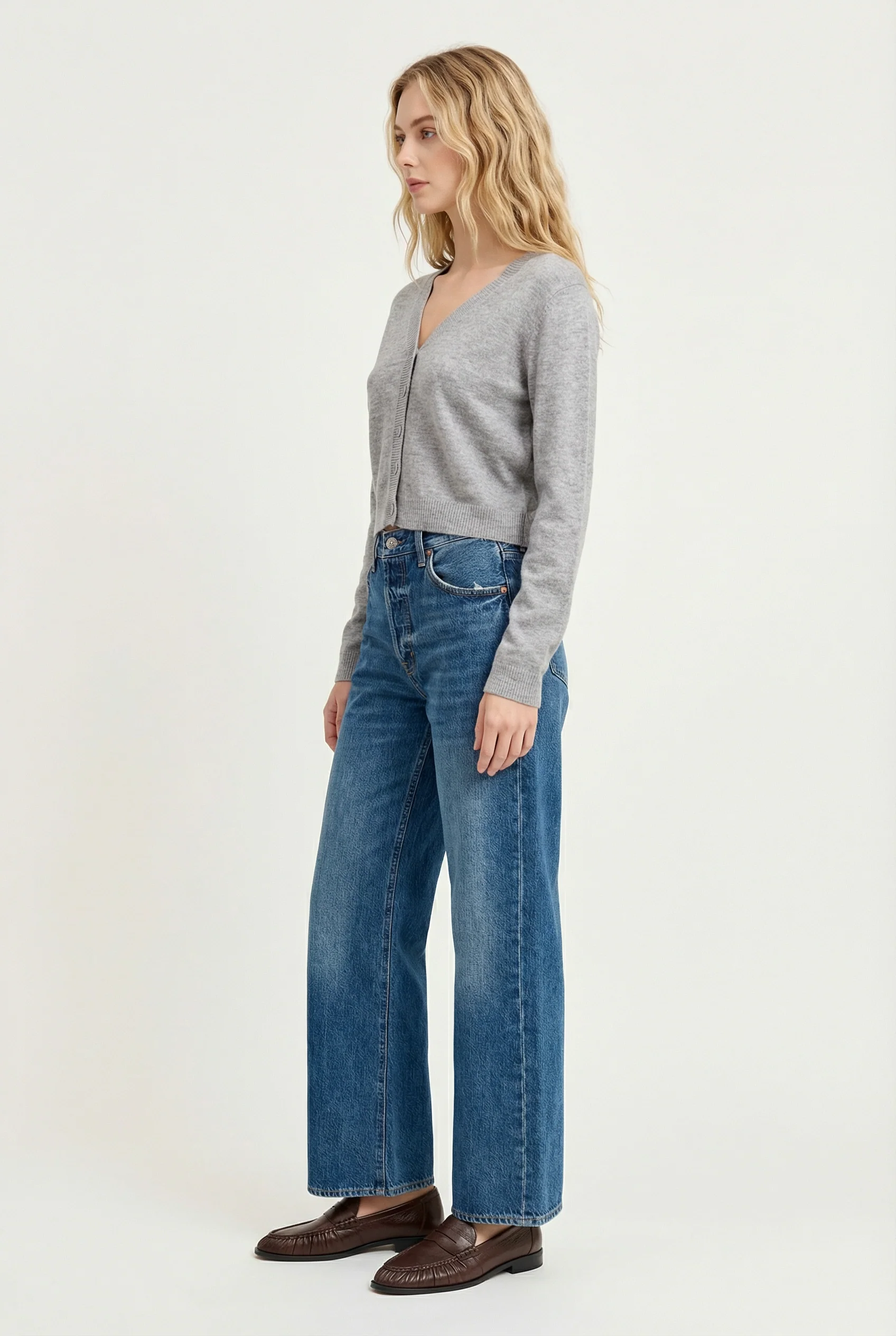 Dumbo V Neck Cardigan - Image 15