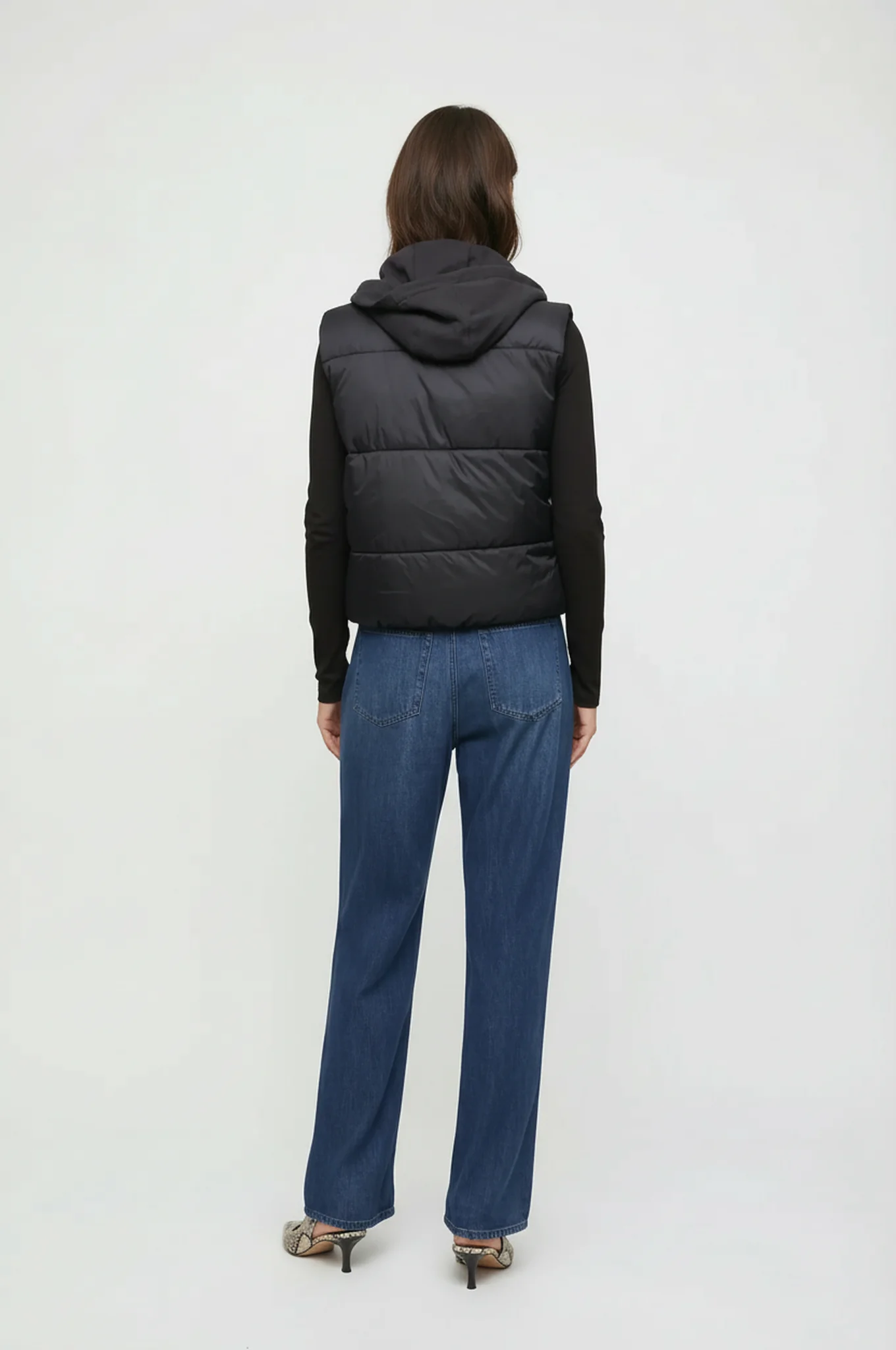 Essential Puffer Vest - Image 4