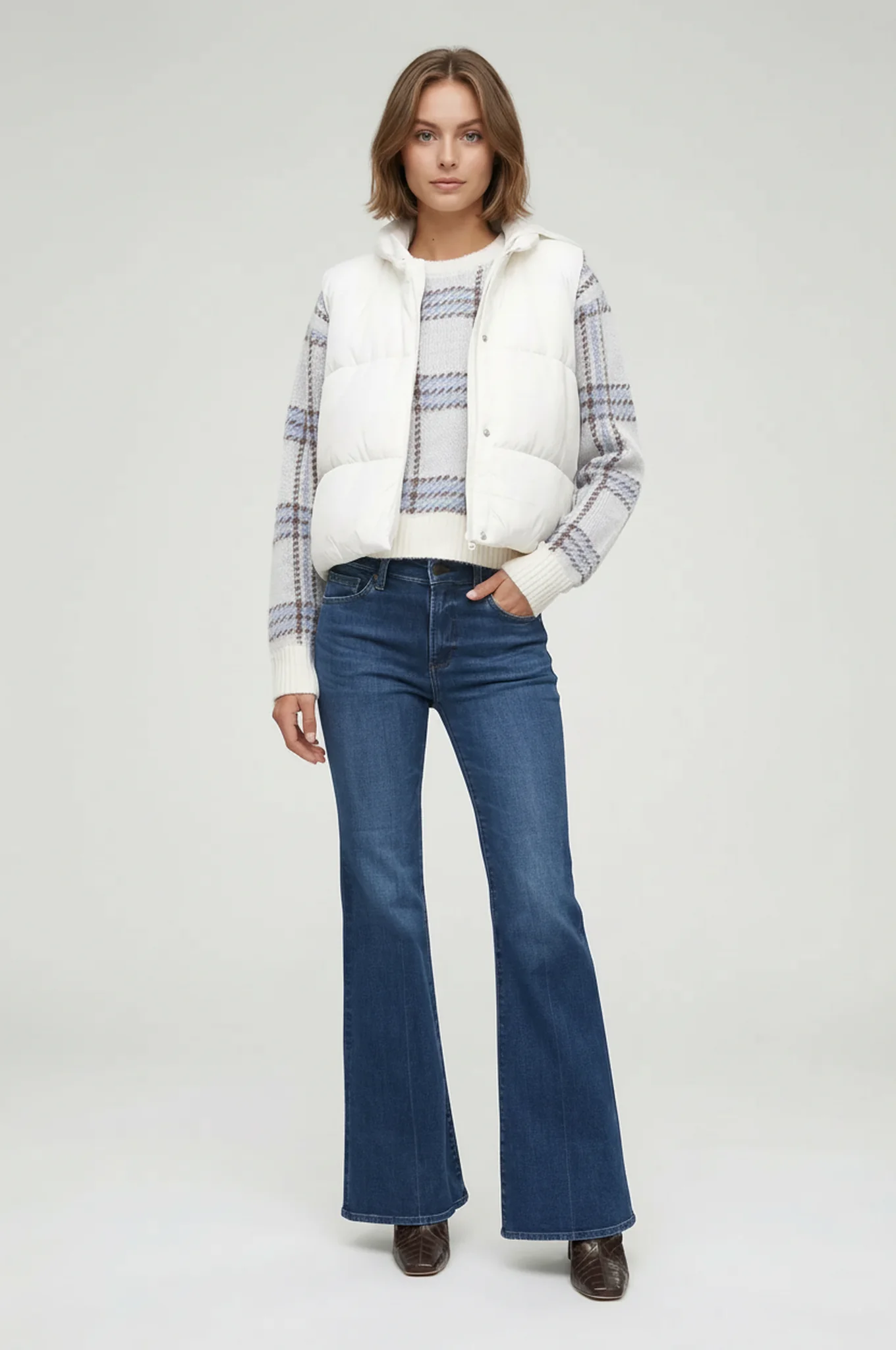 Essential Puffer Vest - Image 7