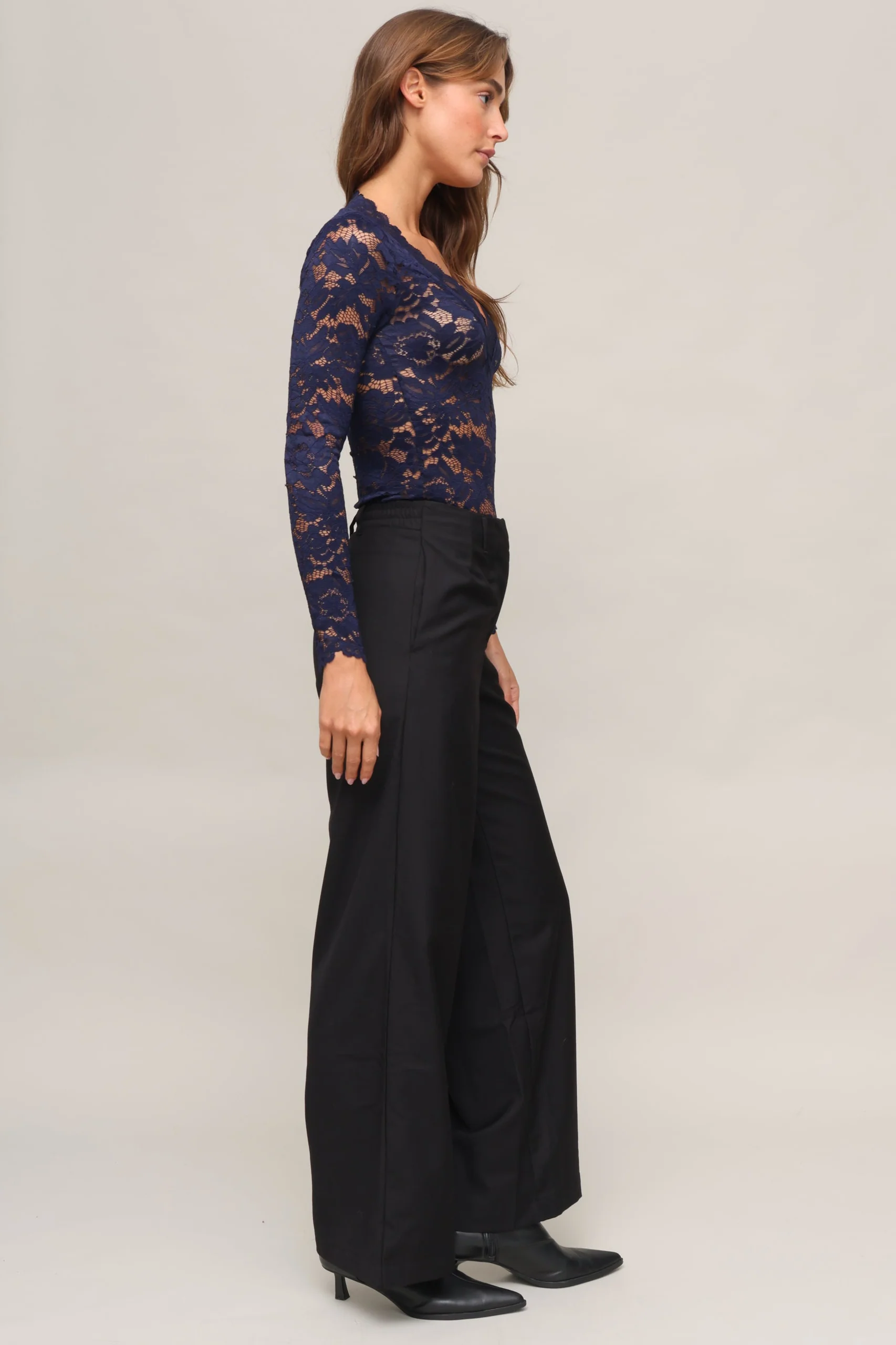 Naomi Lace V Neck Top - Image 7