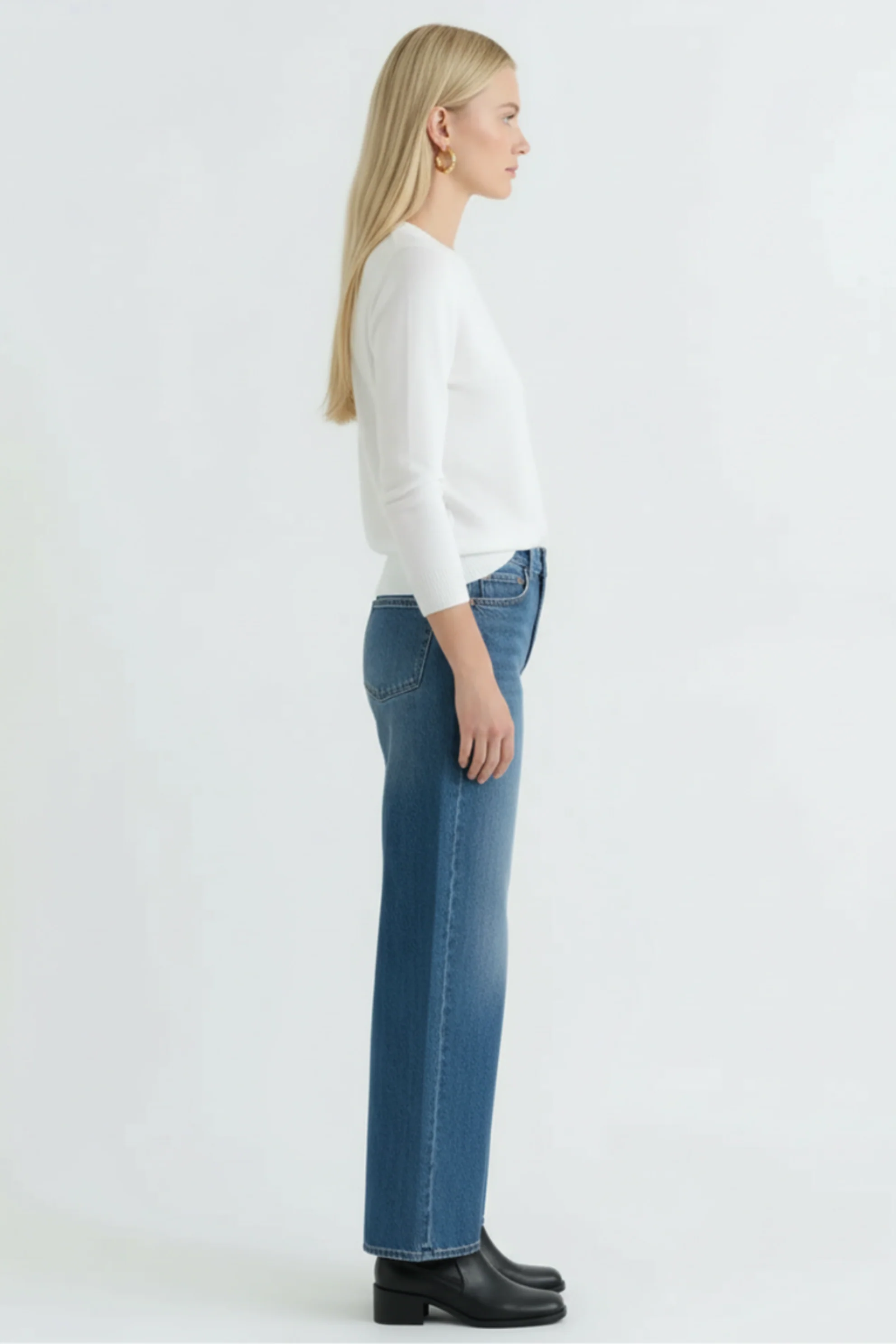 Nolita Crew Neck - Image 15