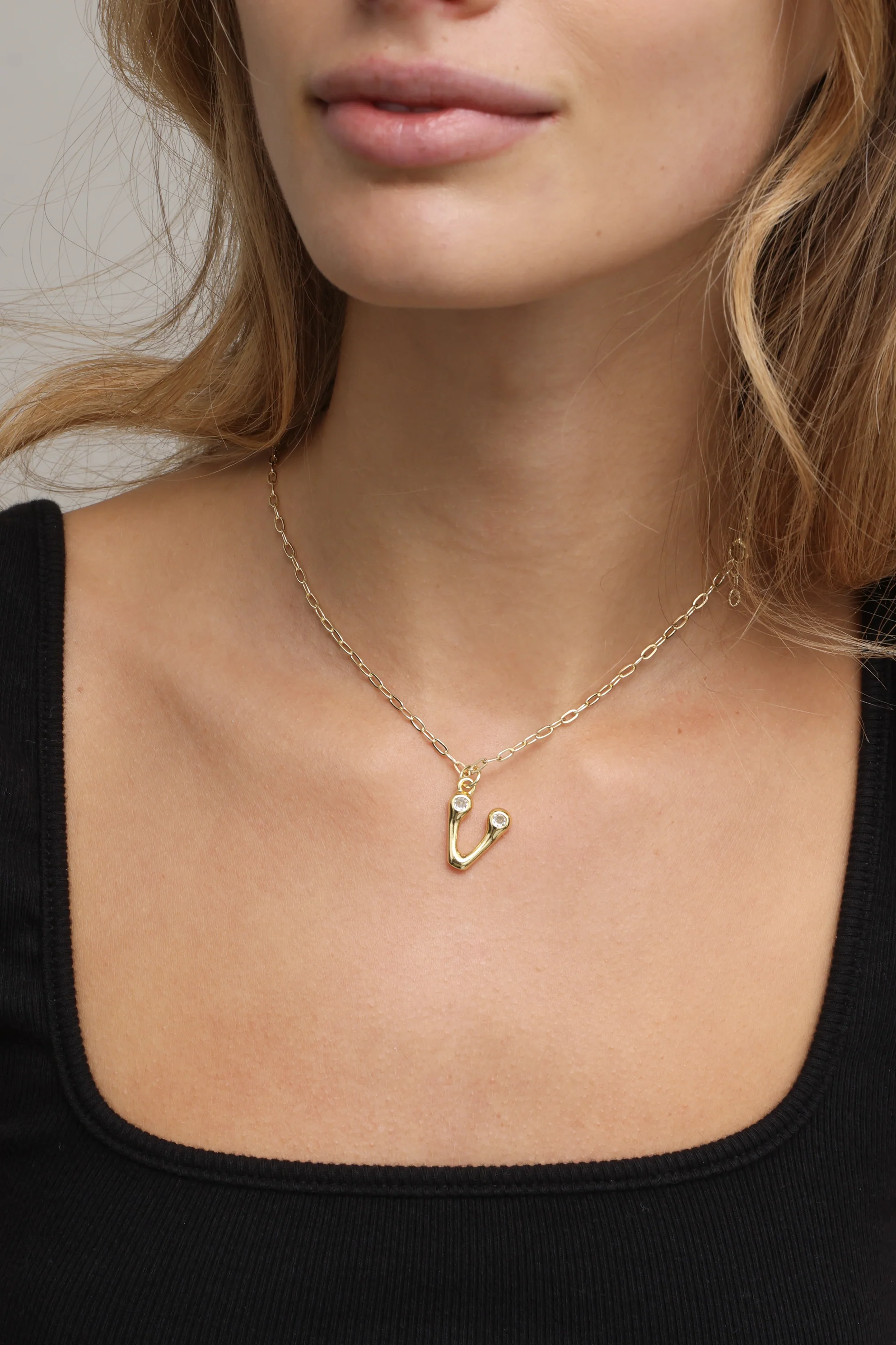 Sophia Bezel Initial Necklace - Image 6