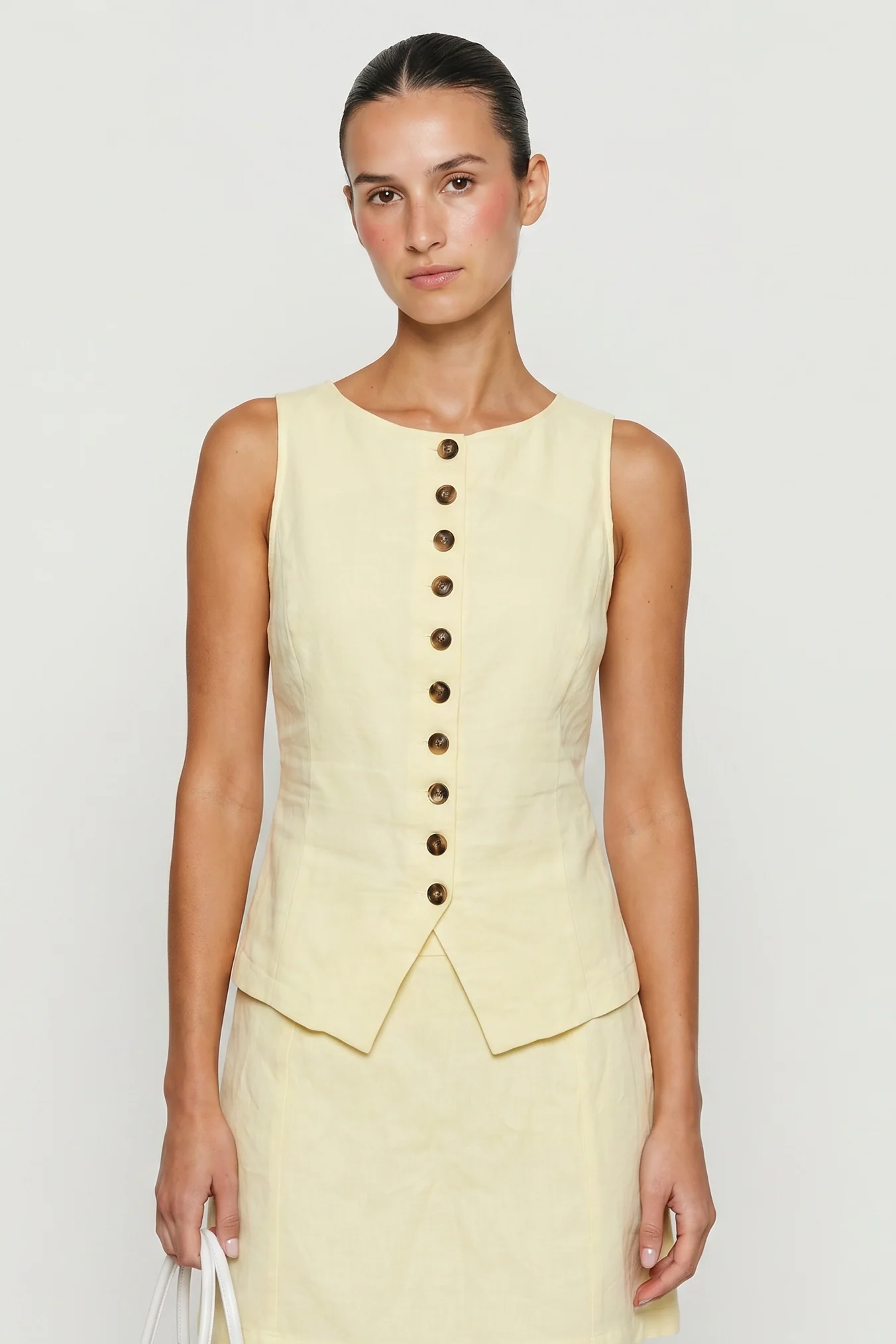 Weekend Away Linen Vest - Image 2